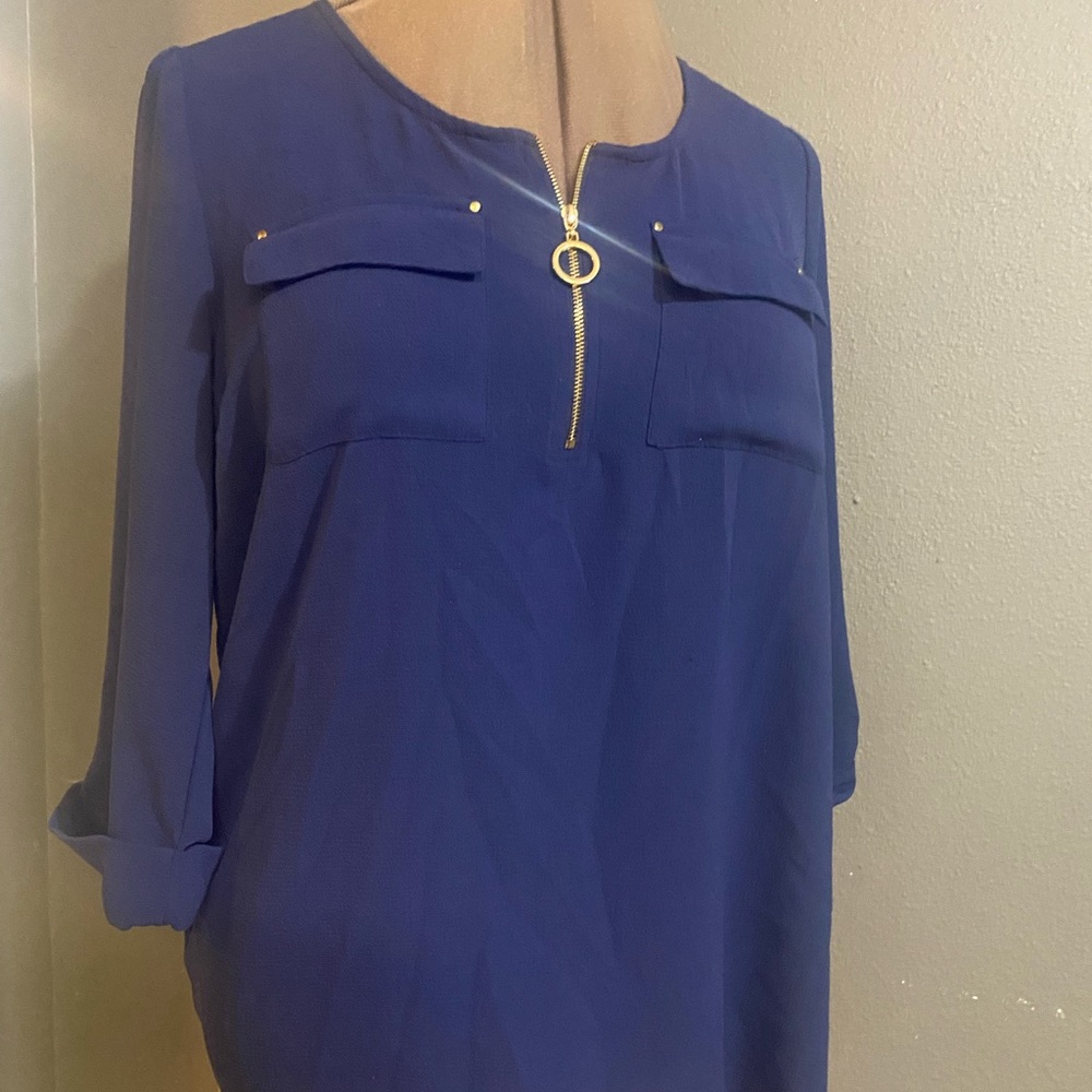 Cathy navy blue top size M